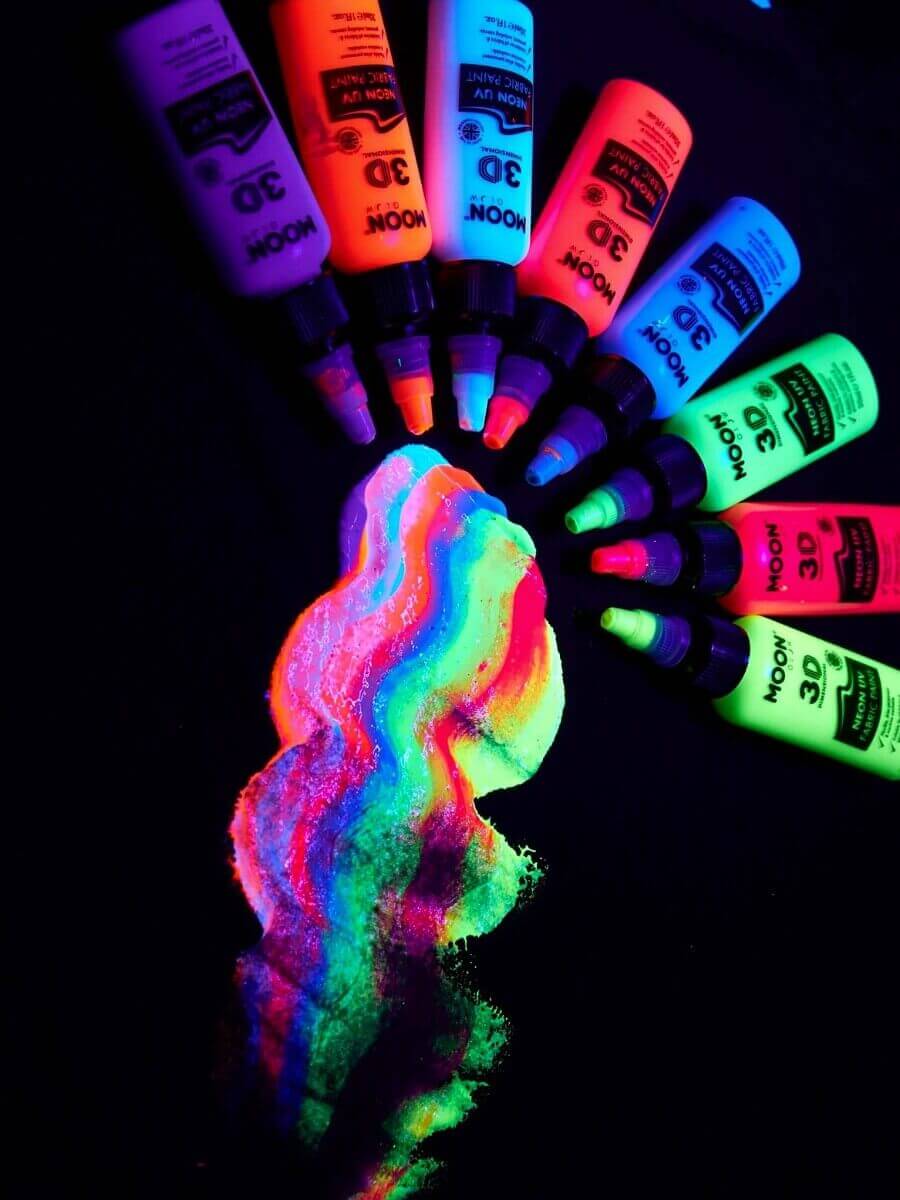 smiffys-makeup-fx-moon-glow-textilfarbe-intense-blue-30ml-neon-uv image 2