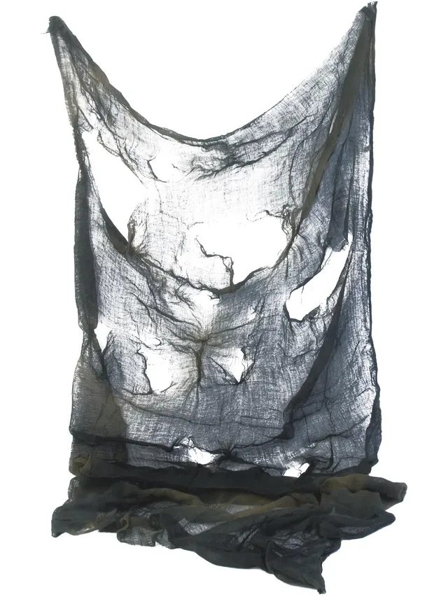 smiffys-fever-creepy-cloth-grusel-stoff-deko-grau-180x75-cm image 1