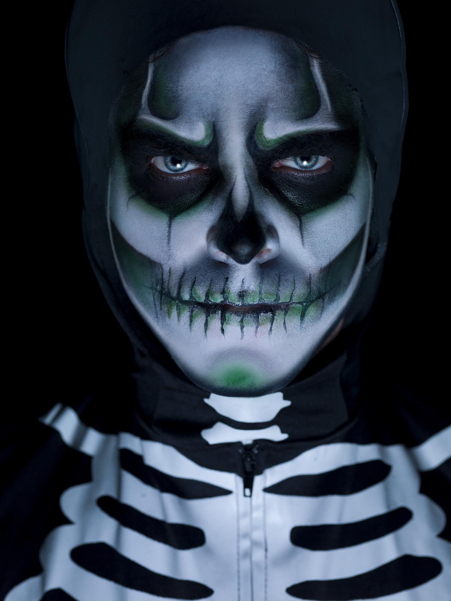 smiffys-fever-skeleton-schminkset-glow-in-the-dark image 5