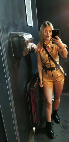 Mega Anzug