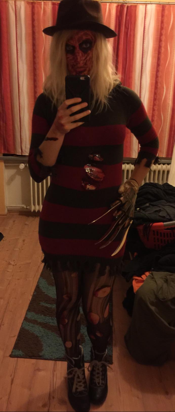 Mega an Halloween