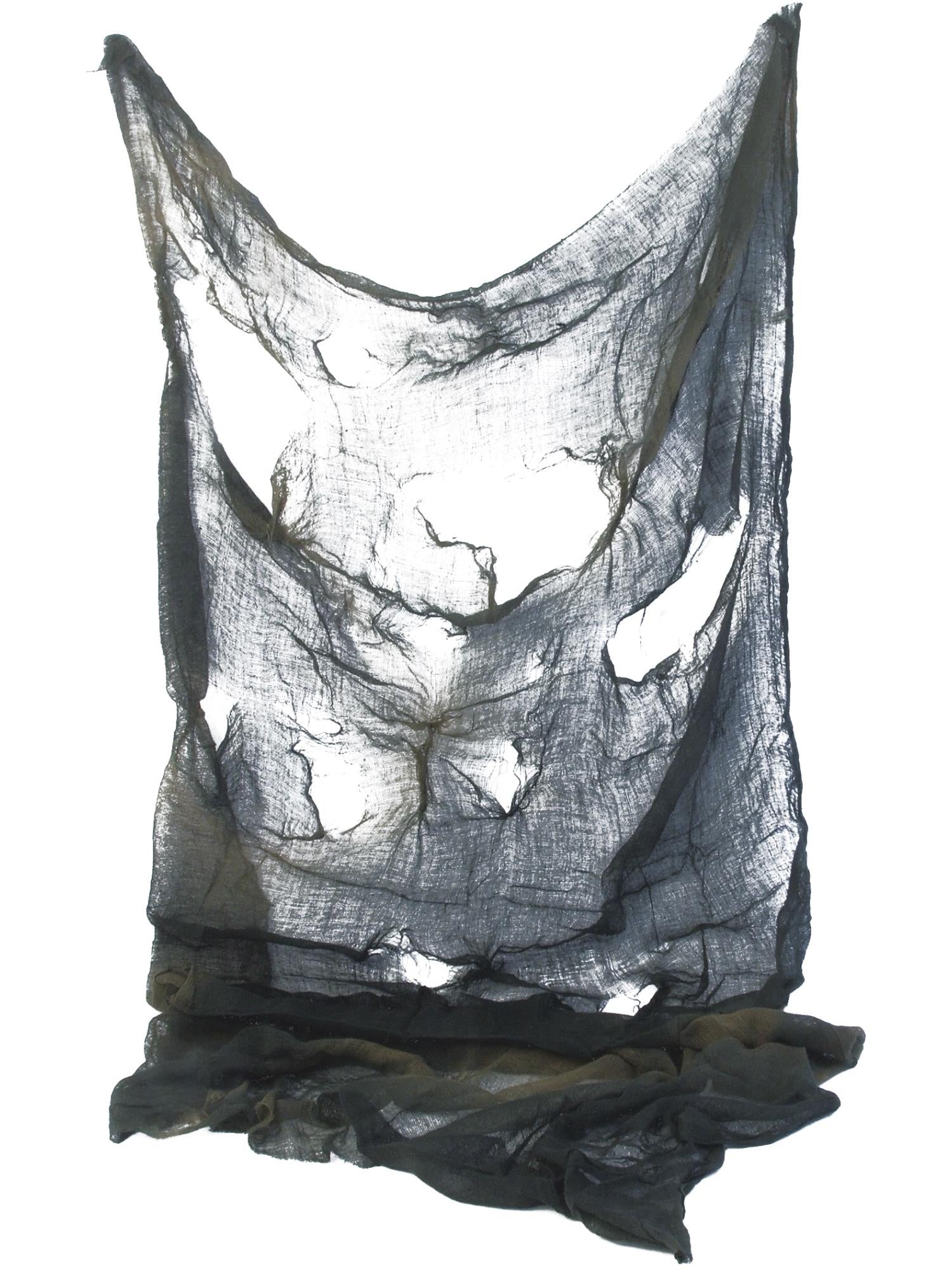 smiffys-fever-creepy-cloth-grusel-stoff-deko-grau-180x75-cm image 1