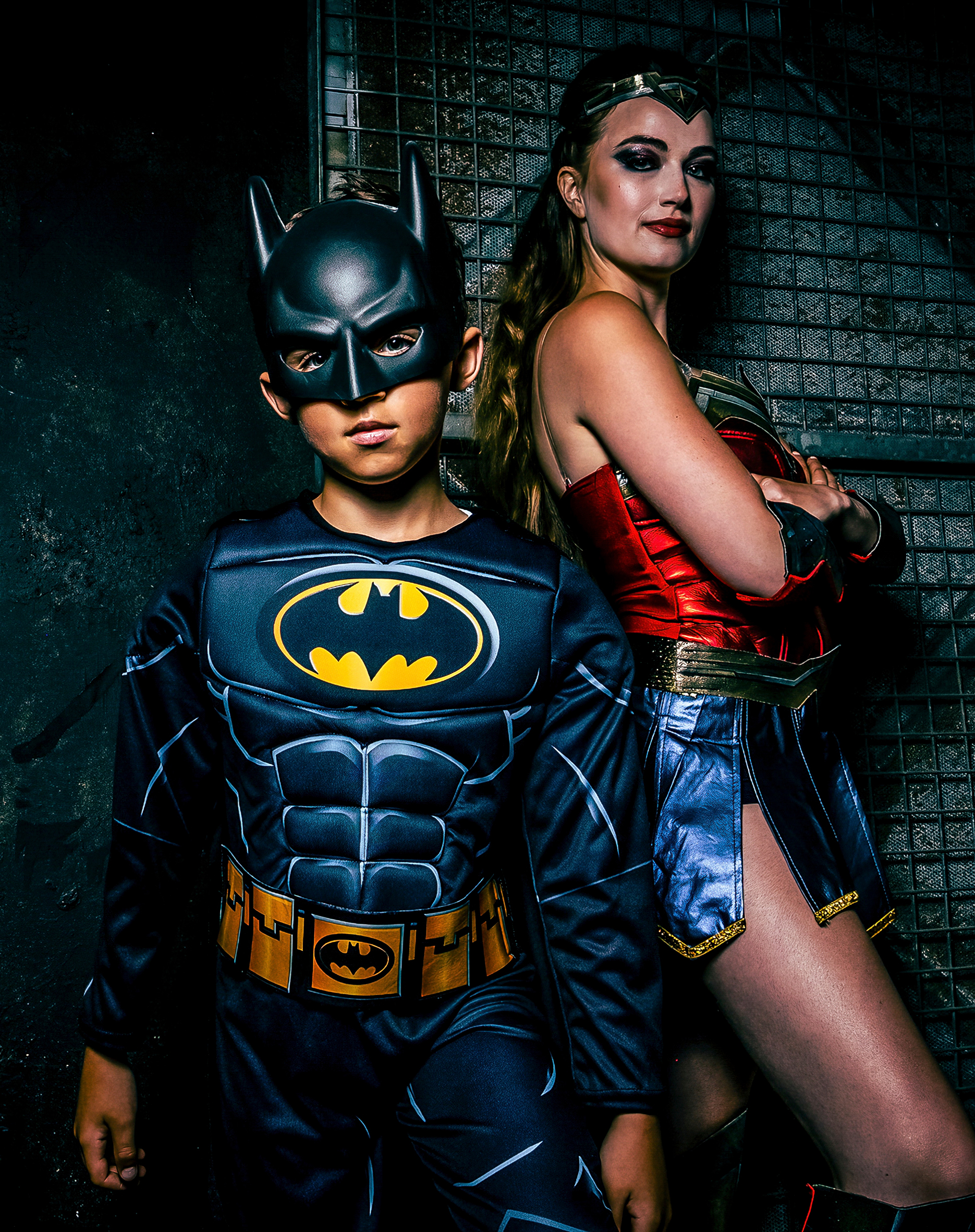 rubies-batman-80-jahre-luxe-kost-m-schwarz-gelb-muskeln image 8